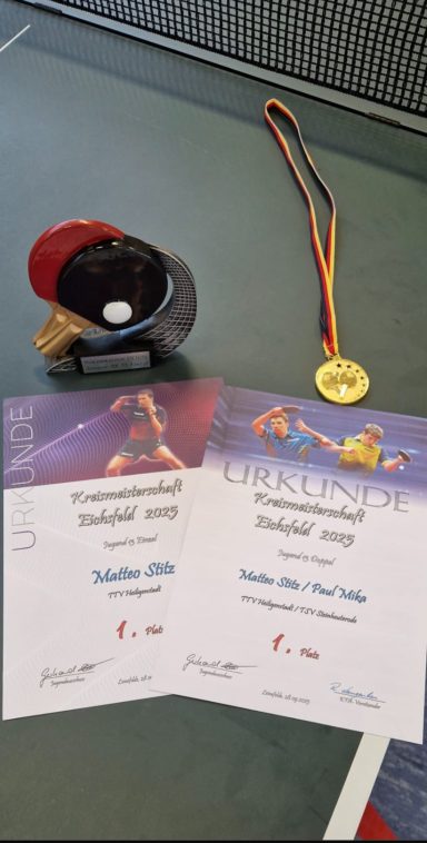 Kreismeister 1!. Platz im Einzel und im Doppel !!! JA Richtig ! ERSTER ! 